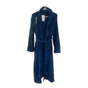 NWT Silver Lilly Velour Robe, Size S/M, Blue.